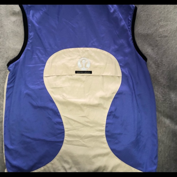 Very Rare Lululemon vest size large - Picture 3 of 5